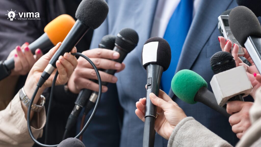 Khủng hoảng 2025 phơi bày xu hướng truyền thông mới dựa trên minh bạch và trách nhiệm.