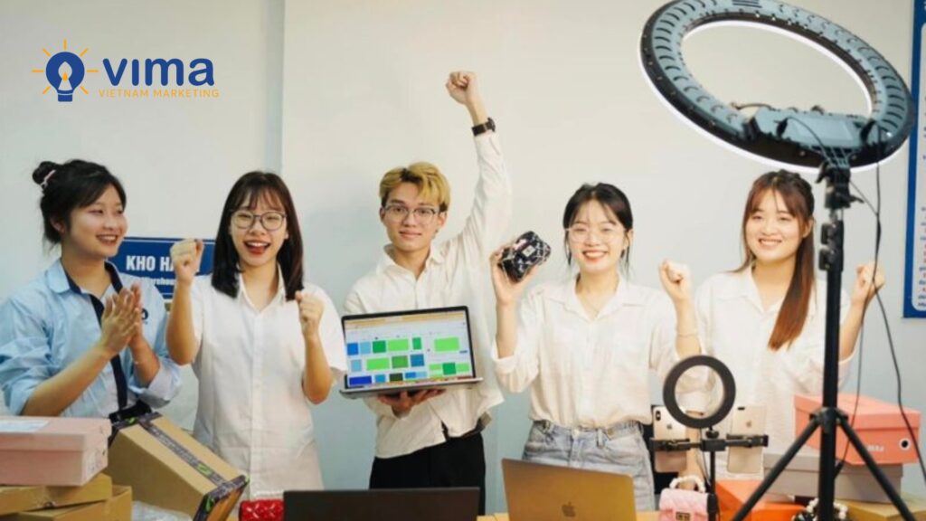 Sáng tạo nội dung đa phương tiện, cá nhân hóa trải nghiệm và giữ vững bản sắc thương hiệu.