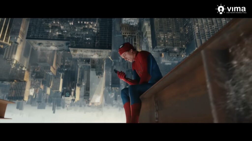 Người Nhện trở lại trong cô đơn khi cả thế giới đã quên mất mình.